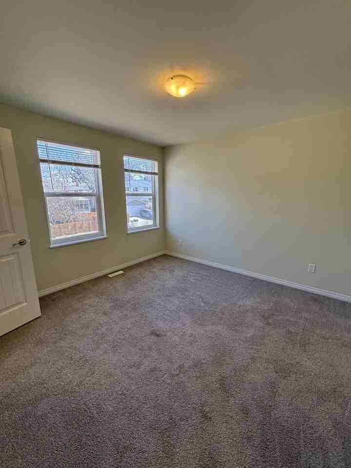 8639 8639 80 Street NW - 8639 Main #8639MAIN - Photo 7 of 10