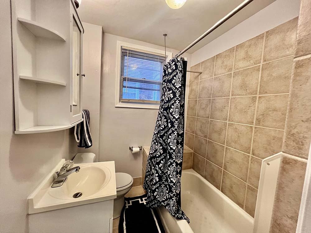 2714 Maryland Avenue - 201Maryland 2 #201 - Photo 4 of 7