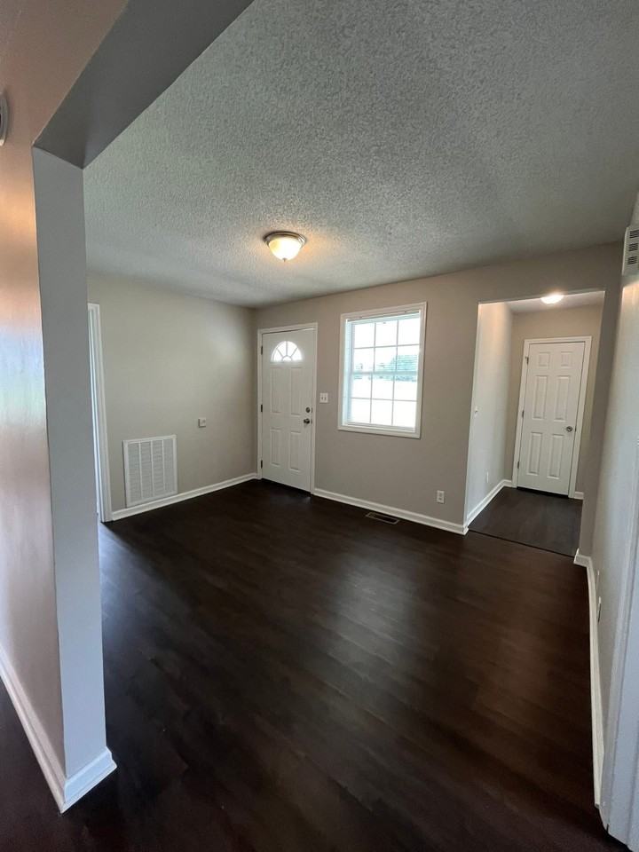 314 Snowden Dr #1 - Photo 4 of 11