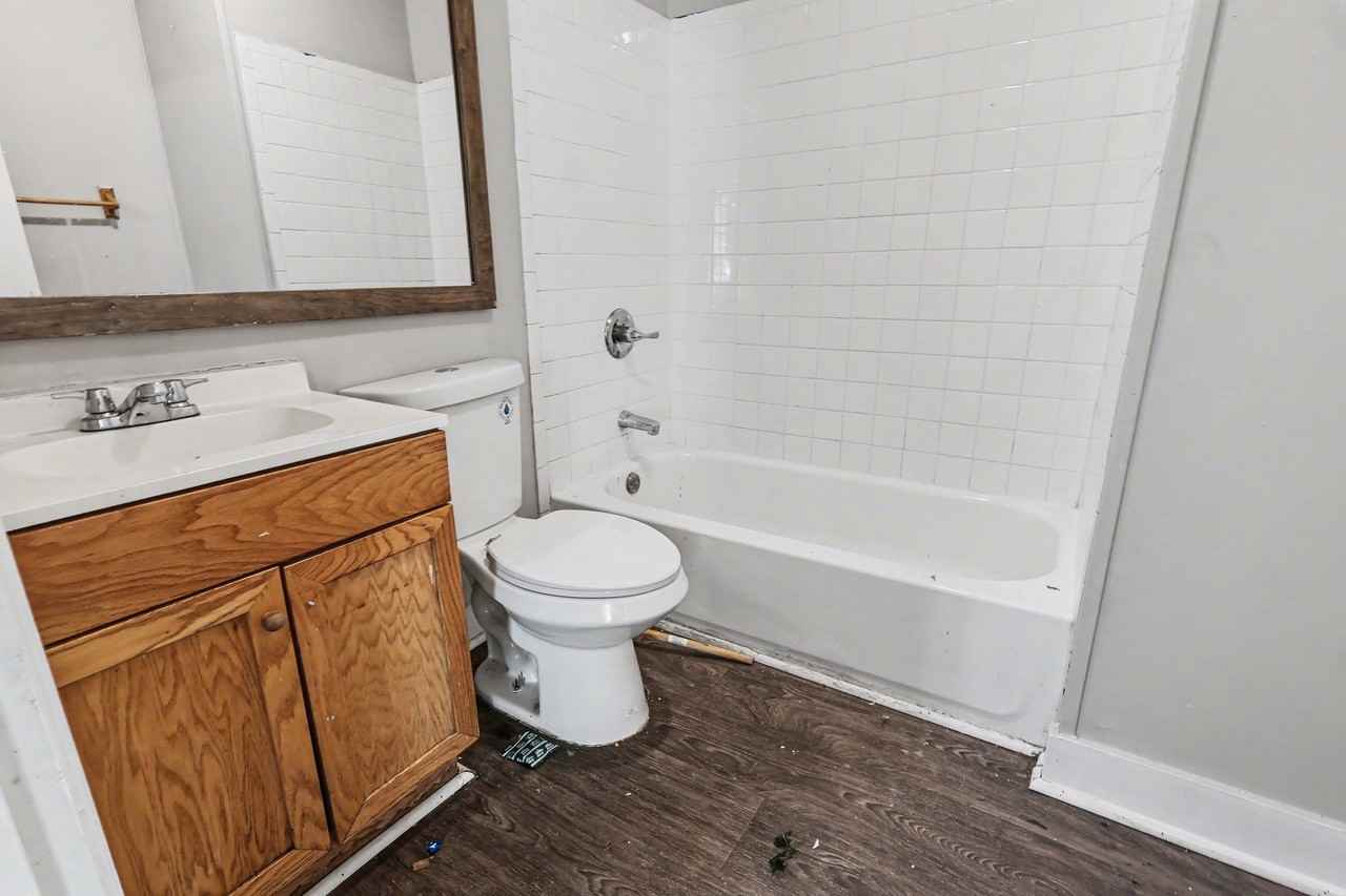 1447 Wharton Ave #1 - Photo 4 of 10