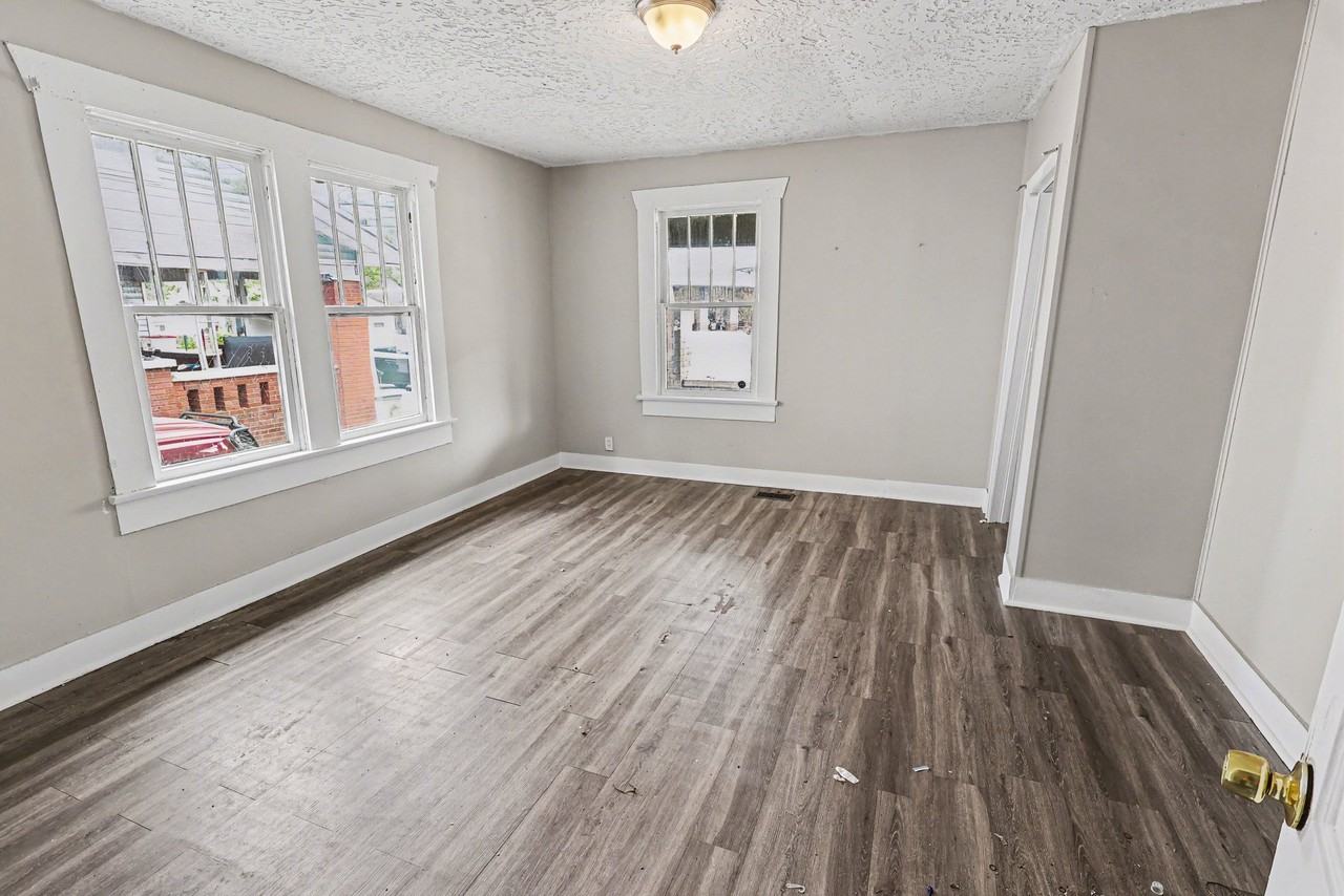 1447 Wharton Ave #1 - Photo 5 of 10