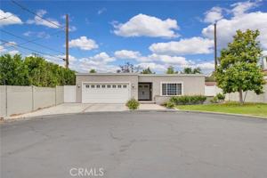 featured image of 1015 E Walnut Ave