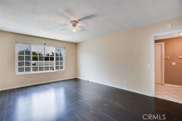 1015 E Walnut Ave - Photo 2 of 8