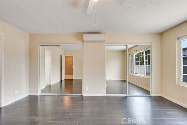 1015 E Walnut Ave - Photo 4 of 8