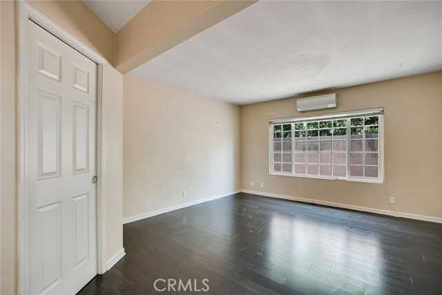 1015 E Walnut Ave - Photo 7 of 8