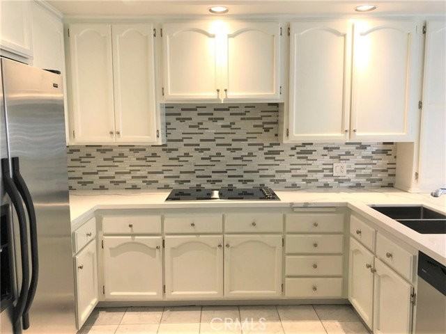 19281 Champion Ln - Photo 5 of 8