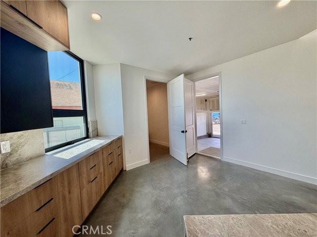 243 Seal Beach Blvd - Photo 4 of 8