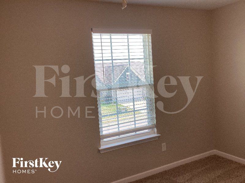2816 Bluestem Ln - Photo 6 of 10