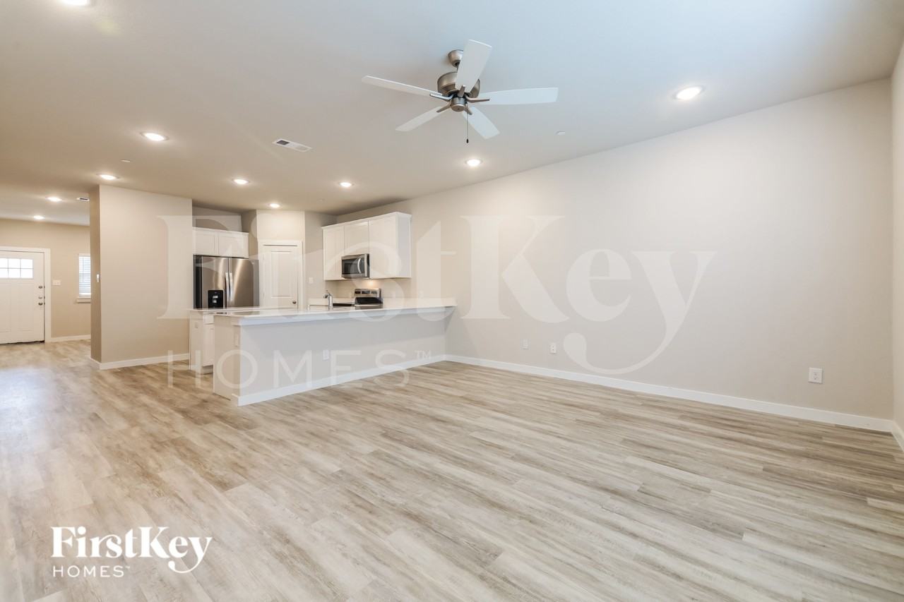 324 Nima Ln - Photo 4 of 20
