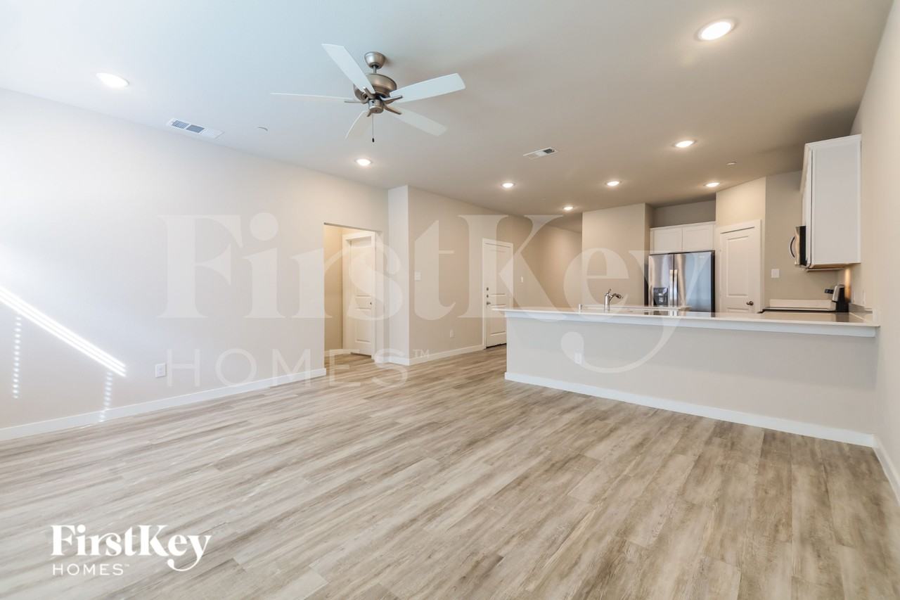 324 Nima Ln - Photo 5 of 20