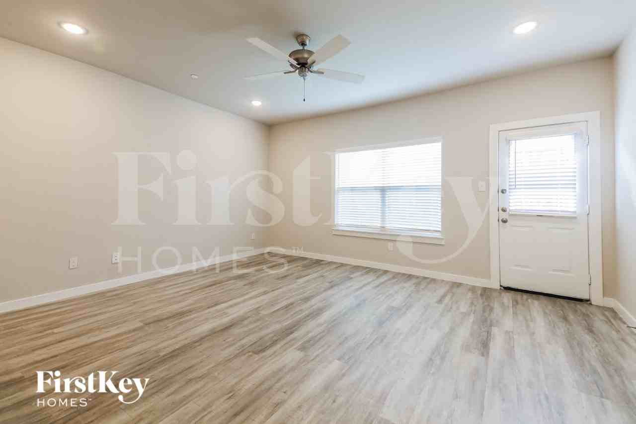 324 Nima Ln - Photo 6 of 20