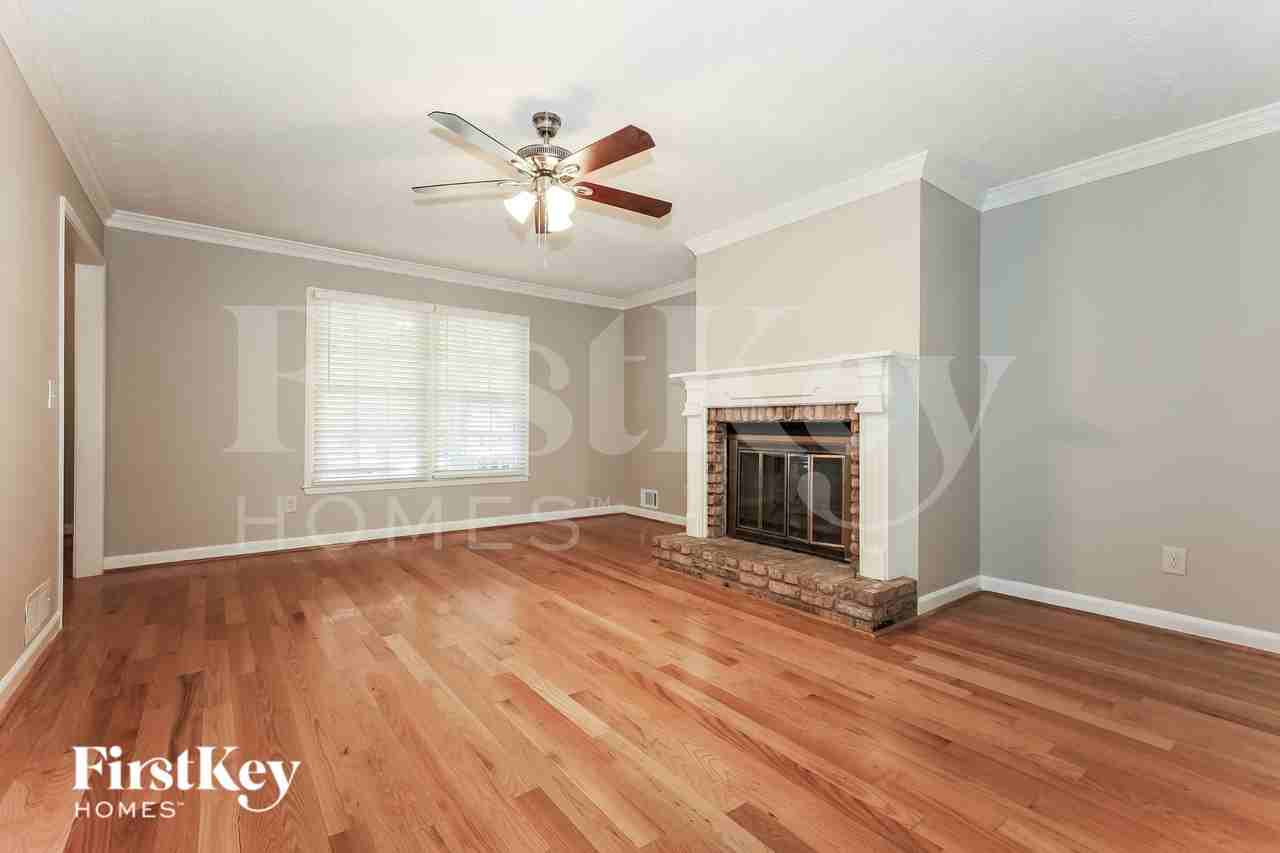 2067 Shillingwood Dr Nw - Photo 3 of 15