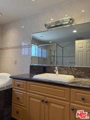 5412 Hazeltine Ave - Photo 2 of 8