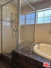 5412 Hazeltine Ave - Photo 4 of 8