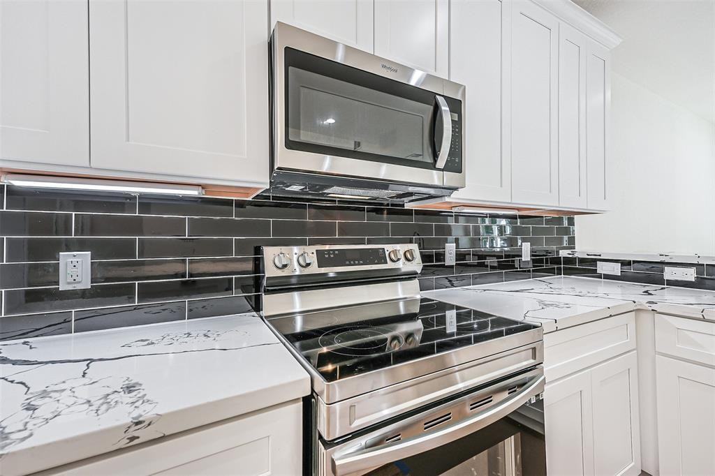 5317 Chennault Rd #A - Photo 2 of 9