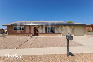 featured image of 8501 E Lee Pl