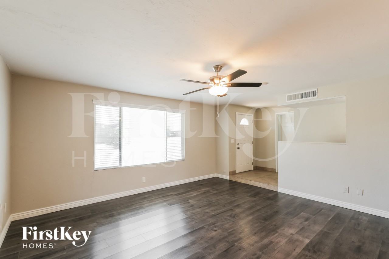8501 E Lee Pl - Photo 2 of 19