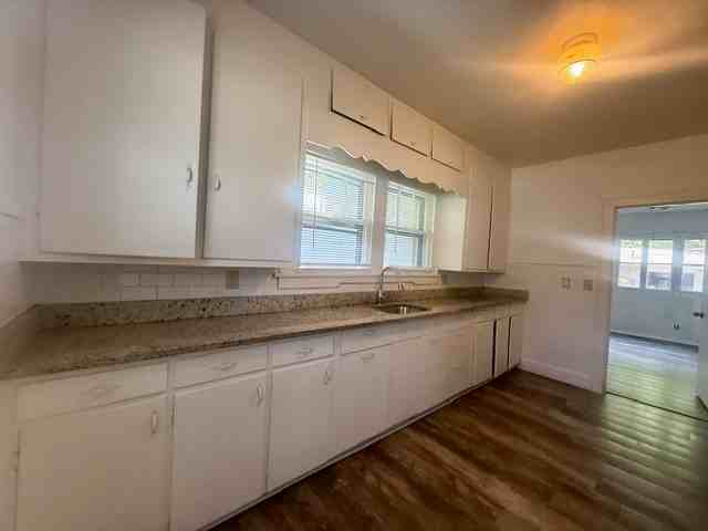 605 Oak Park Dr #1 - Photo 4 of 12