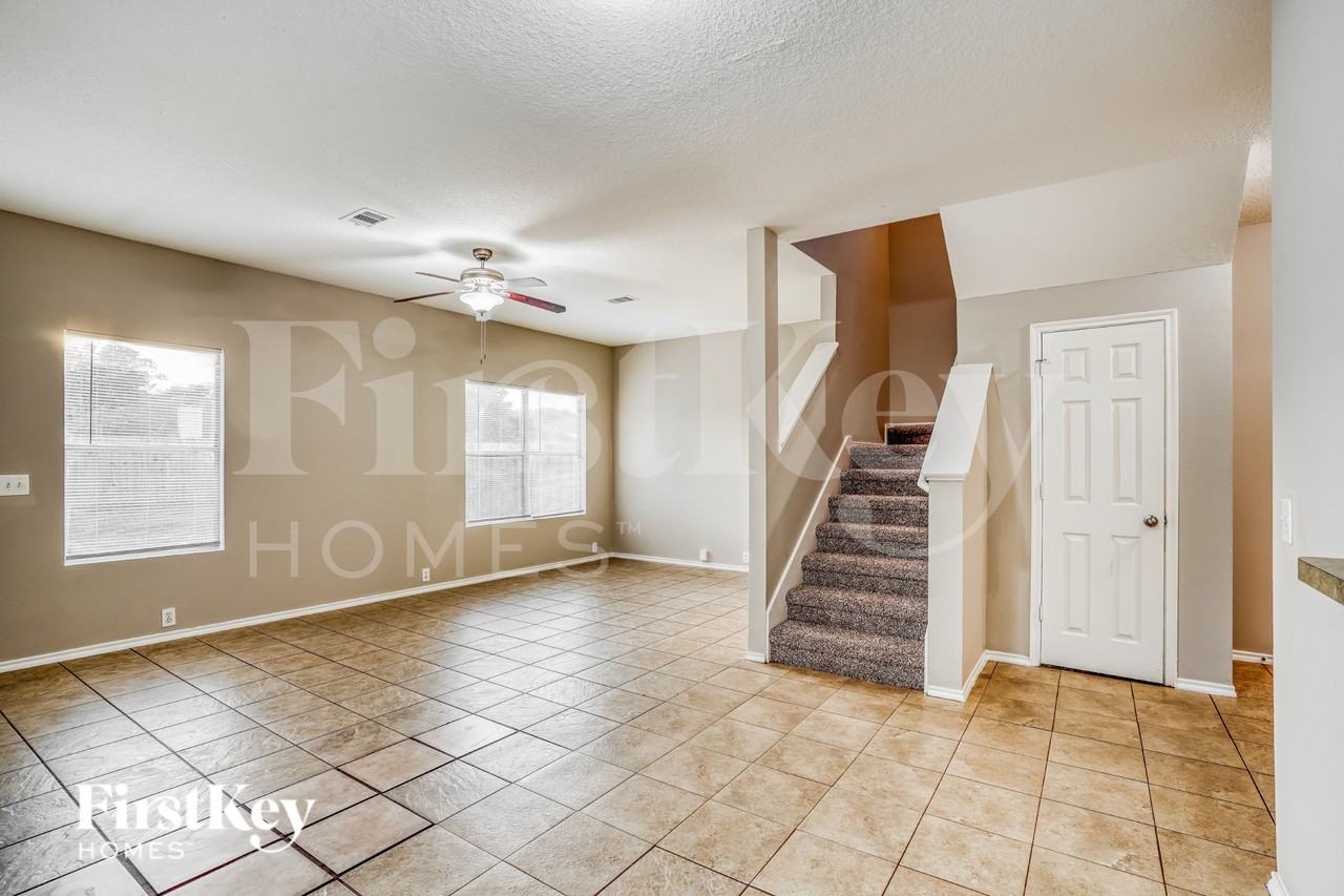 6331 Scotchwood Dr - Photo 3 of 20