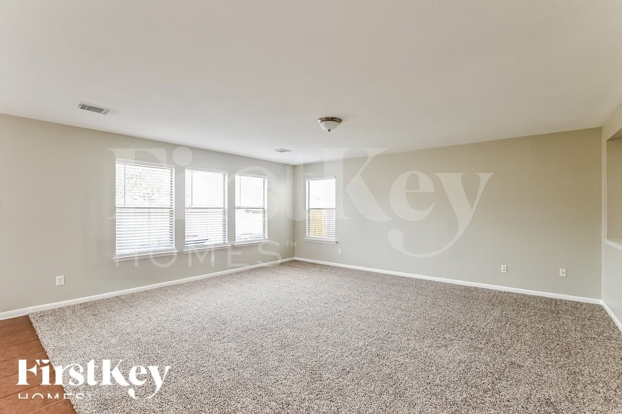 339 Remington Harbor Ct - Photo 3 of 18