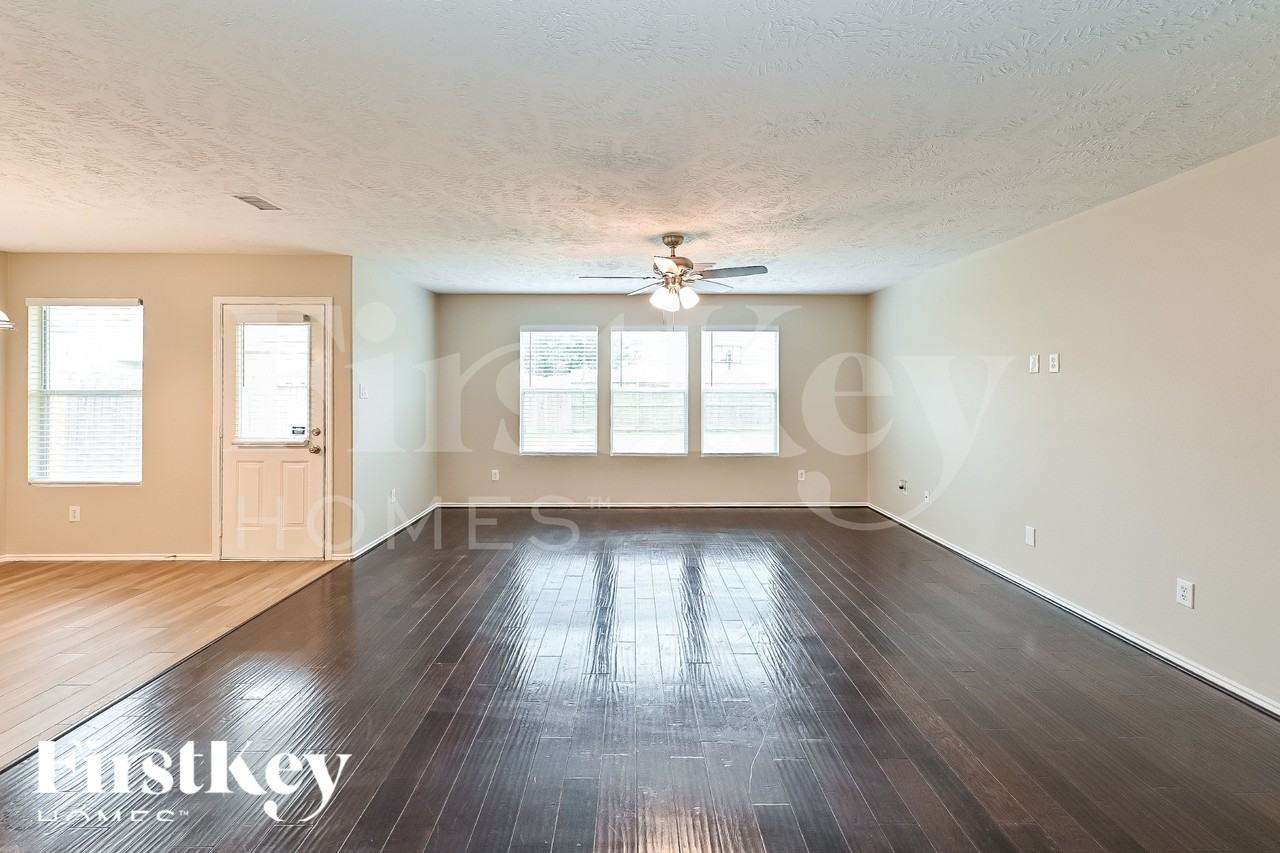 11506 Moonlight Ridge Dr - Photo 2 of 18