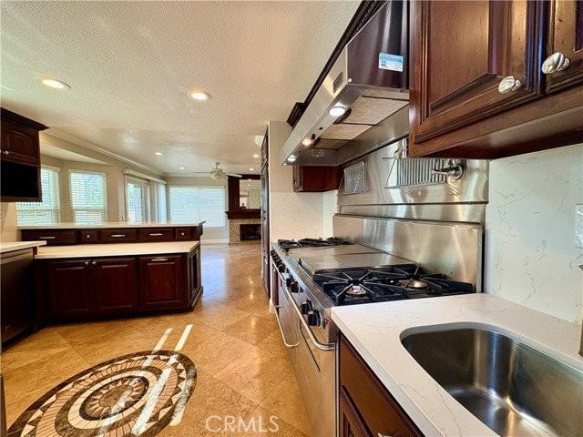 2207 S Autumn Ln - Photo 4 of 8