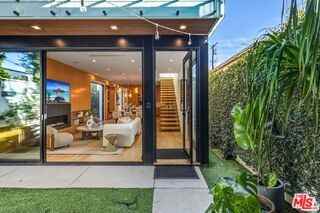 722 Marine St - Photo 2 of 8