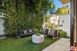 722 Marine St - Photo 4 of 8