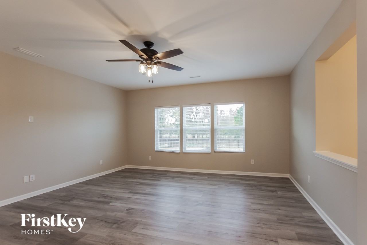 4201 Bent Green Ln - Photo 3 of 15