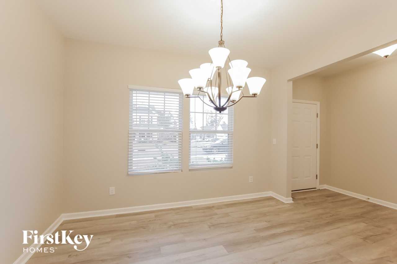 4201 Bent Green Ln - Photo 5 of 15