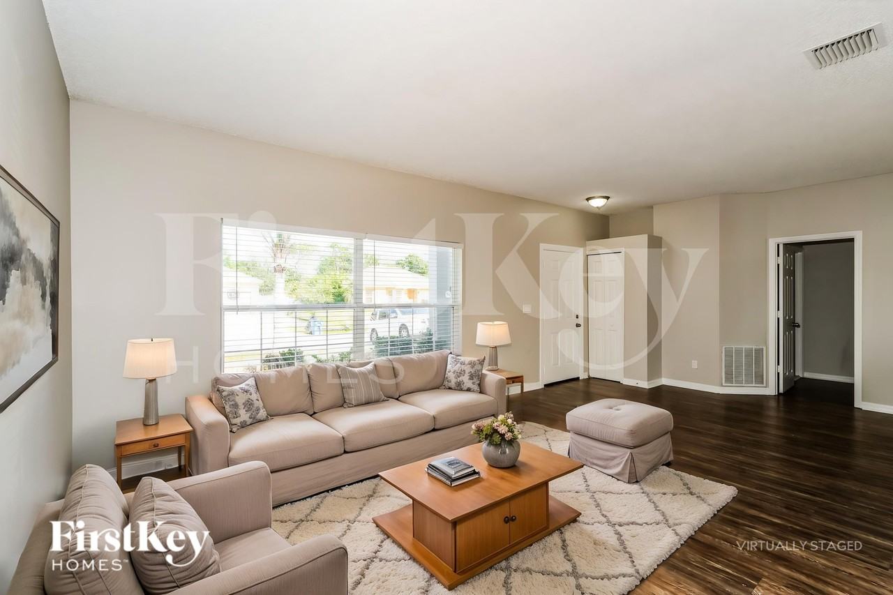 2242 Mantilla Ave Se - Photo 4 of 20
