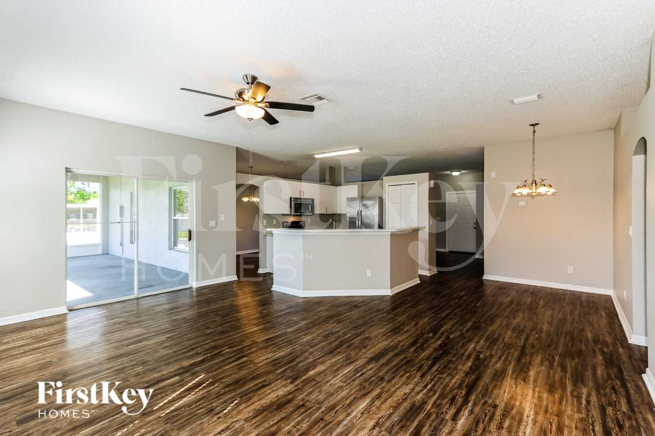 2242 Mantilla Ave Se - Photo 5 of 20