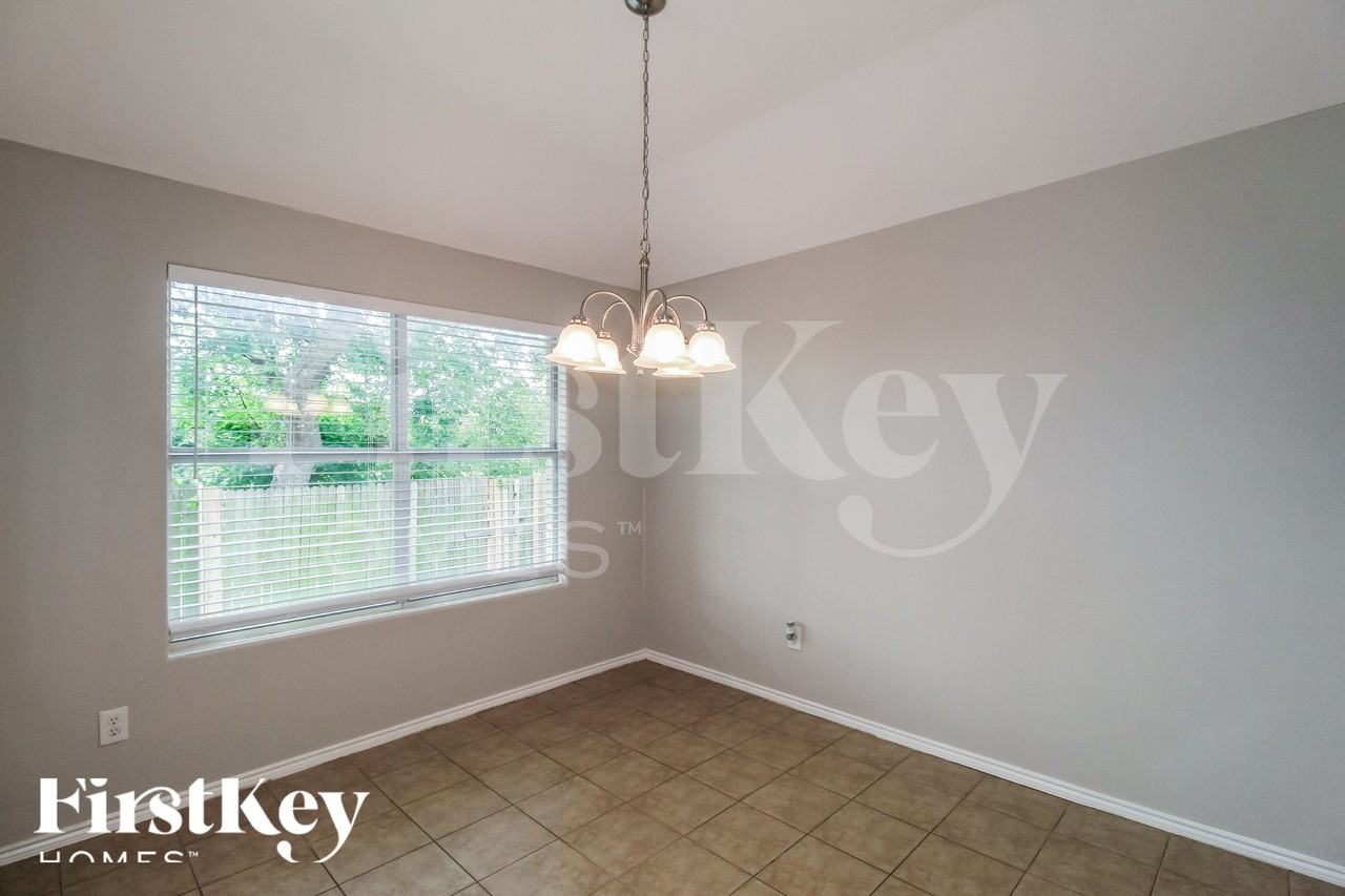 1450 Waldrop Dr - Photo 7 of 19