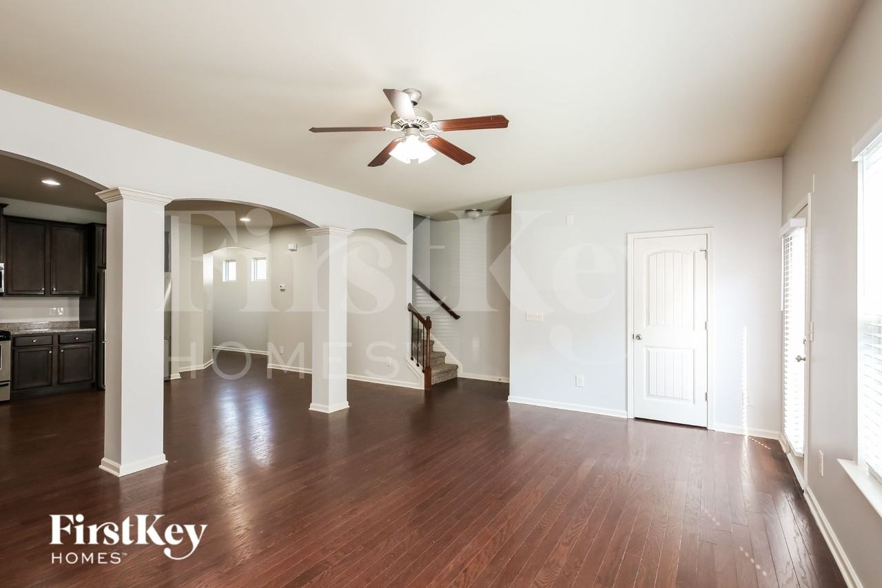 501 Mill Ridge Rd - Photo 3 of 18