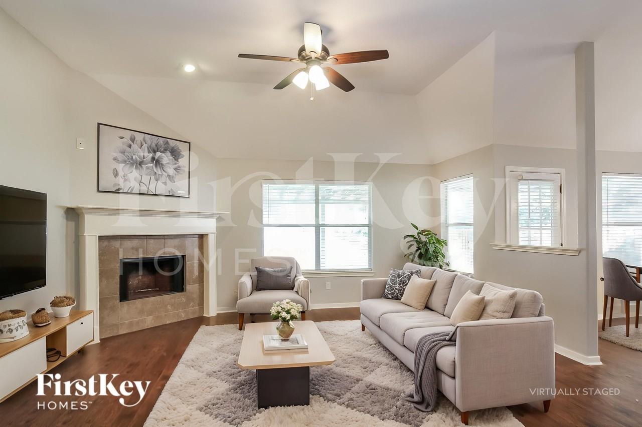 21538 Forest Colony Dr - Photo 4 of 19