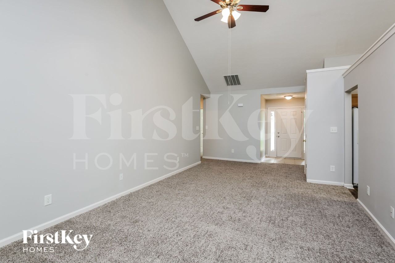 7336 Litany Ct - Photo 5 of 18