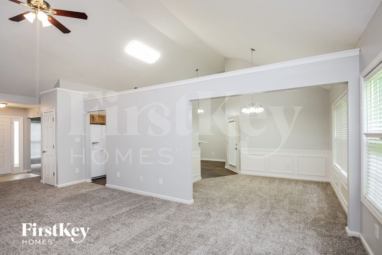 7336 Litany Ct - Photo 6 of 18