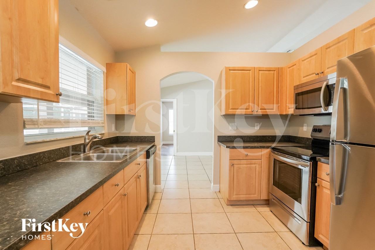 4129 Jacaranda Pkwy W - Photo 5 of 14