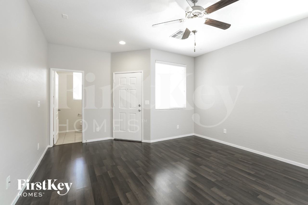 8189 Cape Ito Ct - Photo 4 of 16