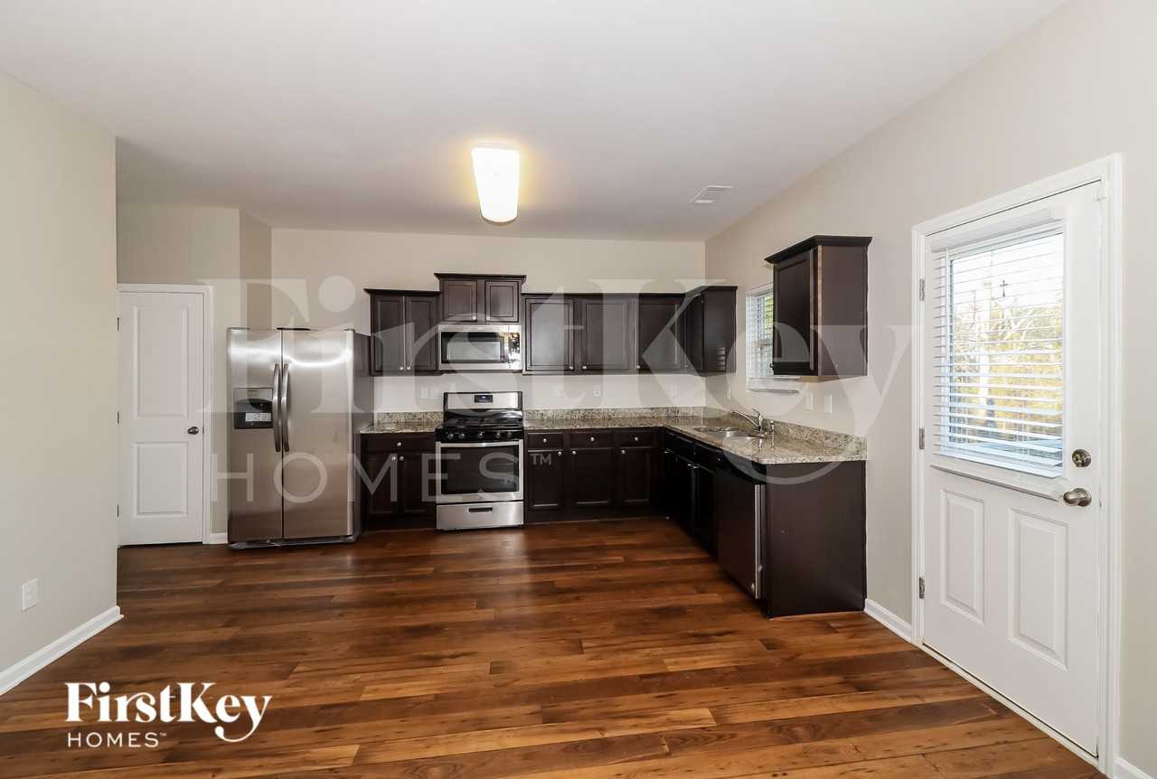 1218 Dianne Dr - Photo 6 of 18