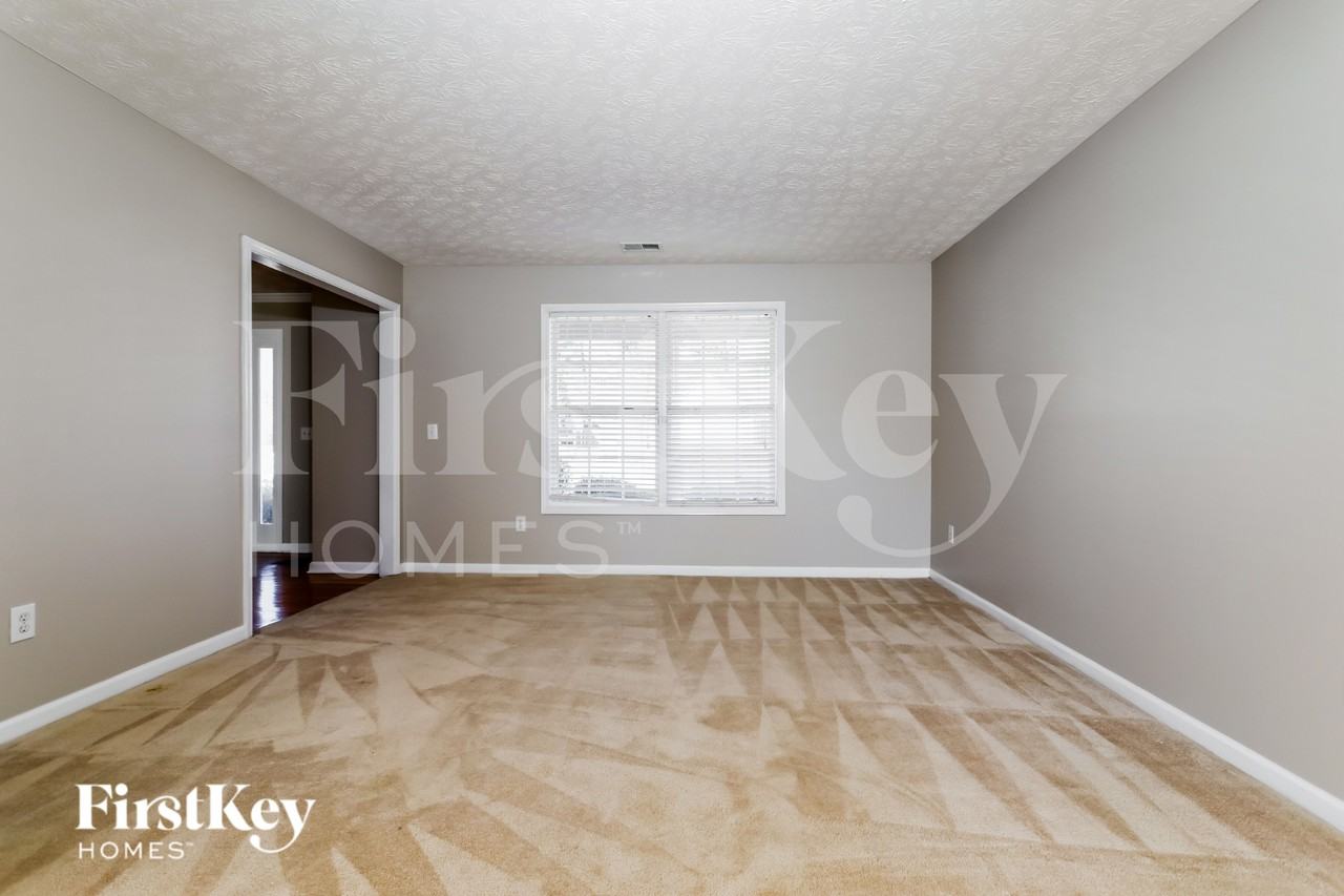 4208 Webb Meadows Dr - Photo 2 of 18