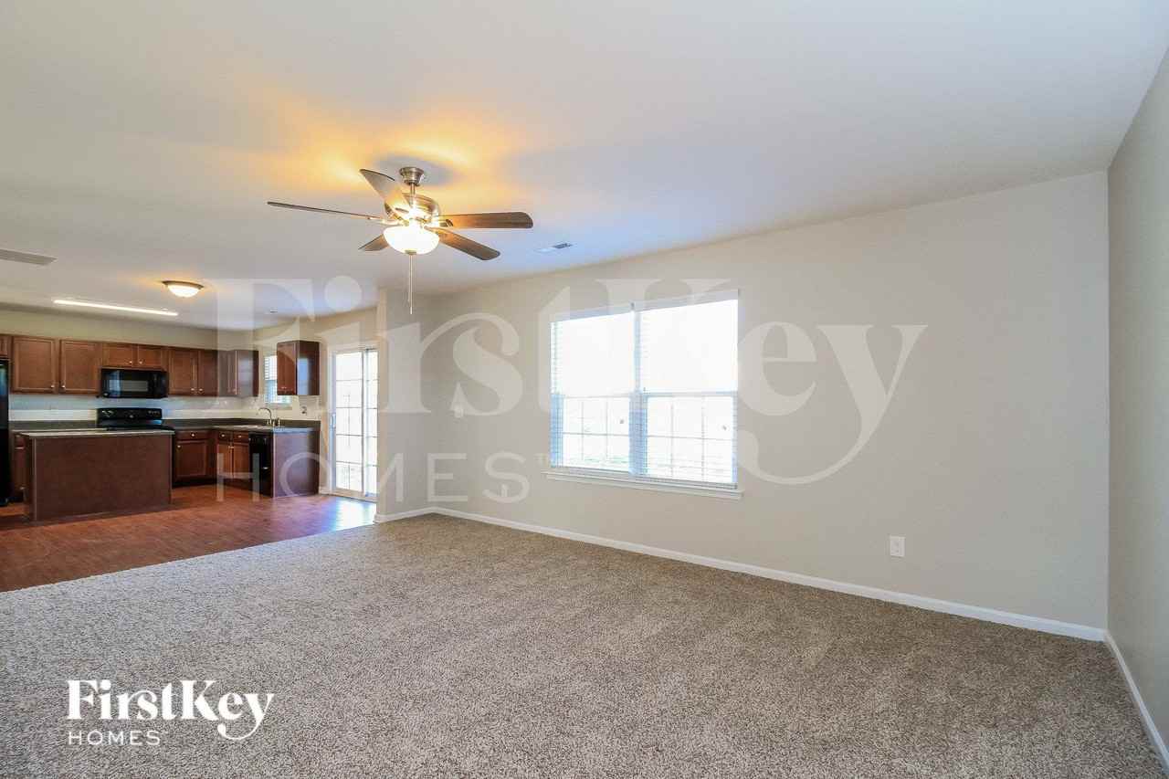 270 Mount Olivet Dr - Photo 4 of 15