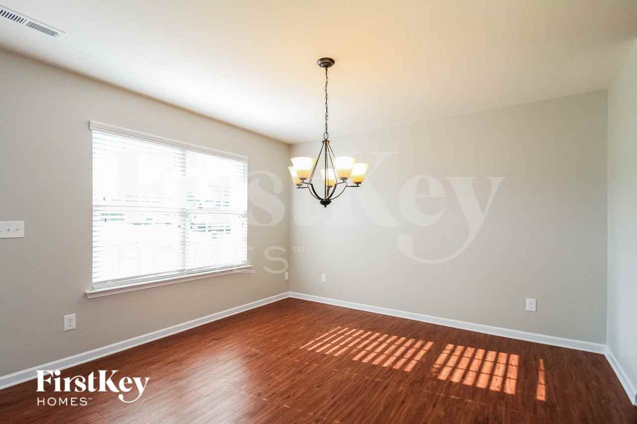 270 Mount Olivet Dr - Photo 5 of 15