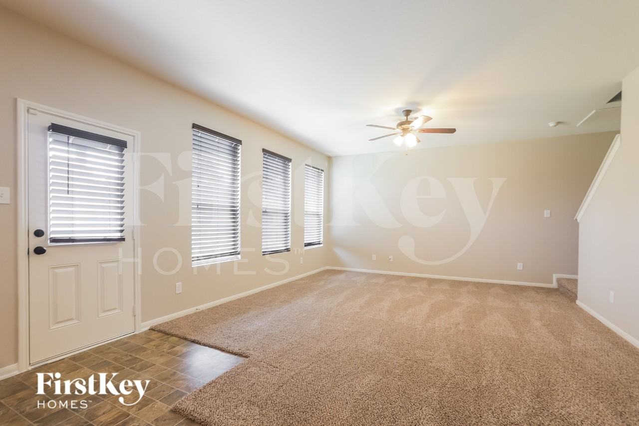 2718 Briar Breeze Dr - Photo 3 of 18