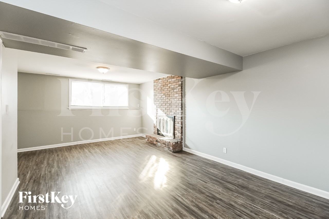 9436 Craig Dr - Photo 2 of 18