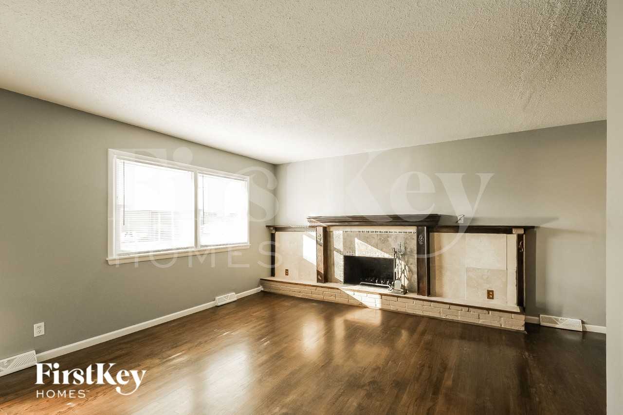 9436 Craig Dr - Photo 4 of 18
