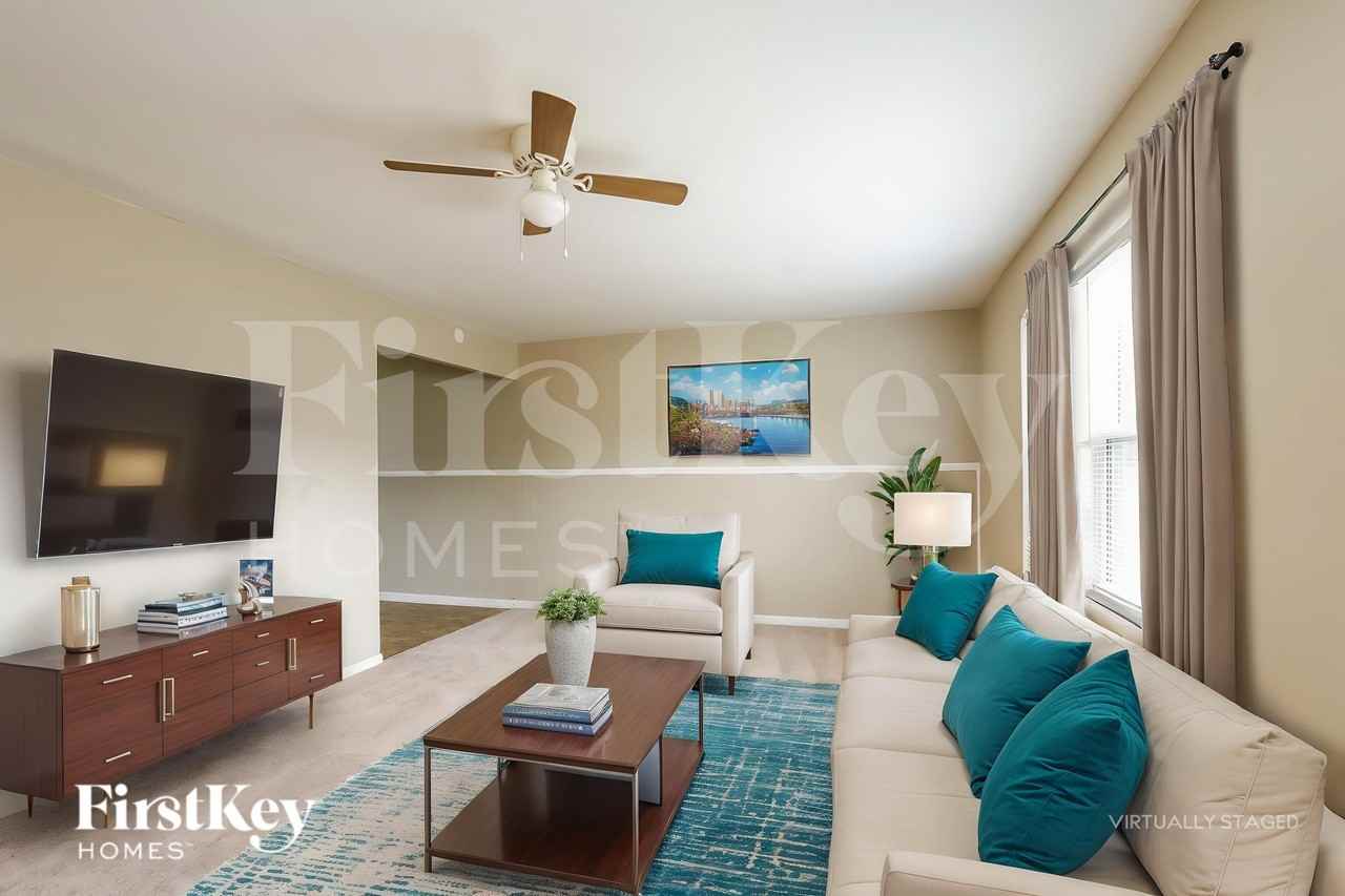8738 Montery Rd - Photo 6 of 18