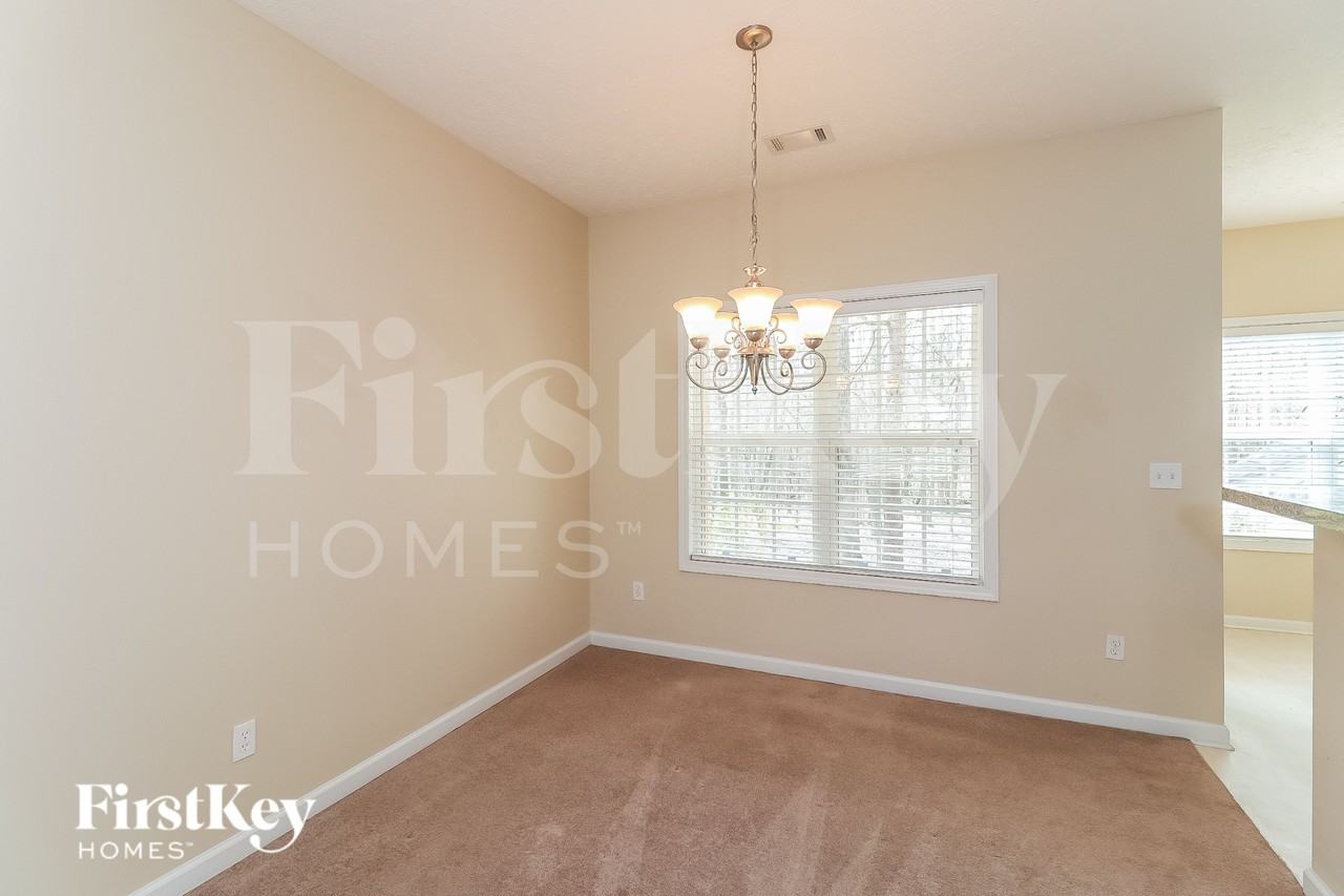 85 Meadow Spring Ct - Photo 5 of 16
