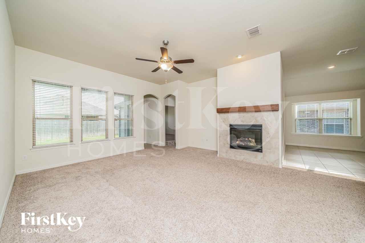 805 Joaquin Way - Photo 4 of 16