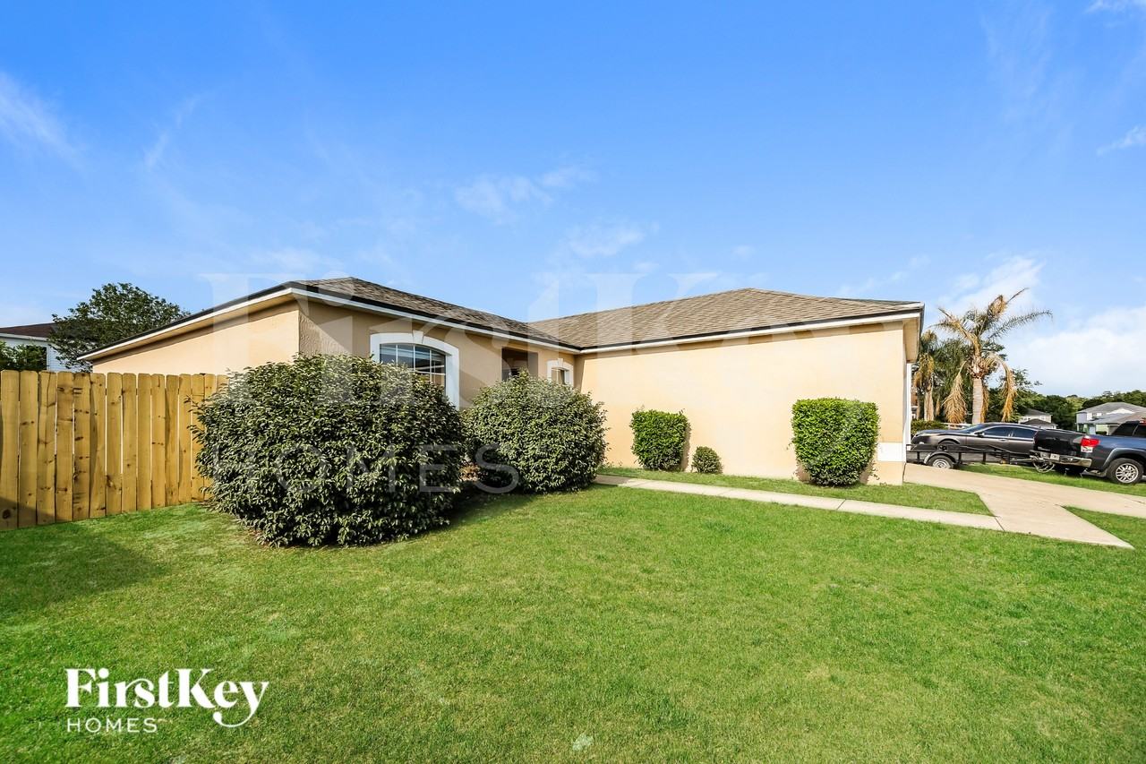 7395 Edenfield Park Rd - Photo 2 of 19